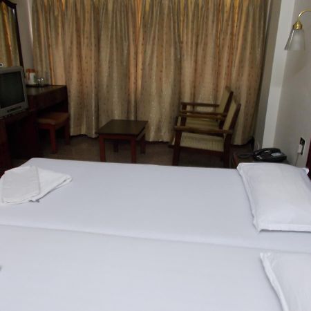 Biju'S Tourist Home Kochi Екстер'єр фото