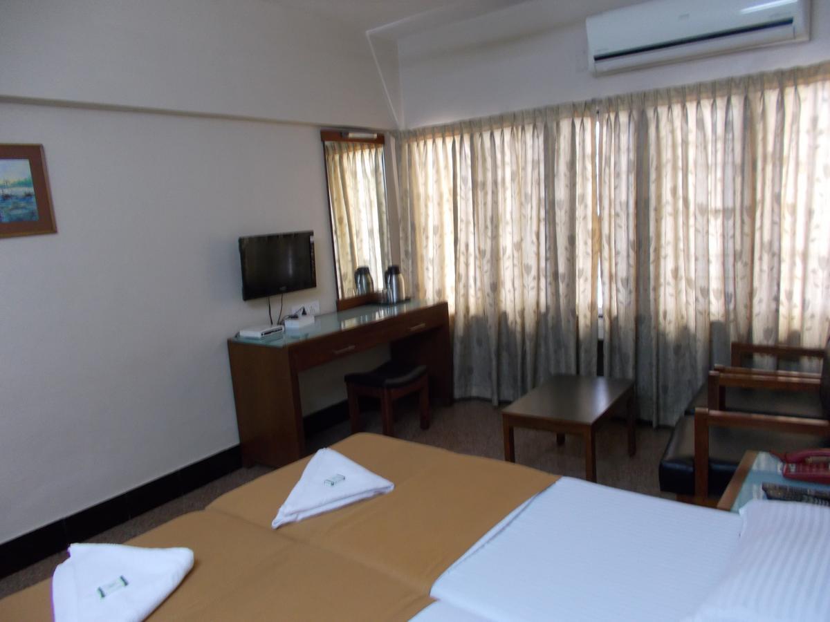 Biju'S Tourist Home Kochi Екстер'єр фото