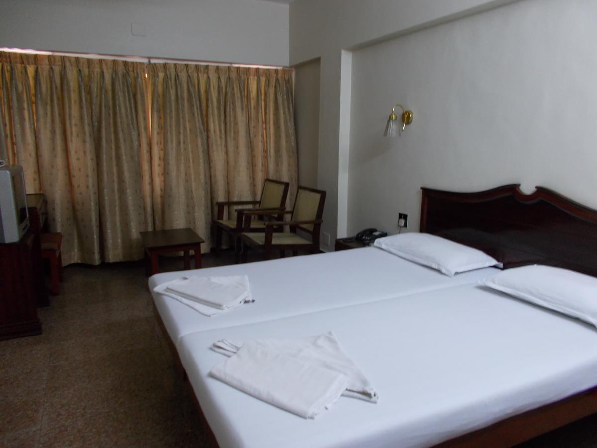 Biju'S Tourist Home Kochi Екстер'єр фото