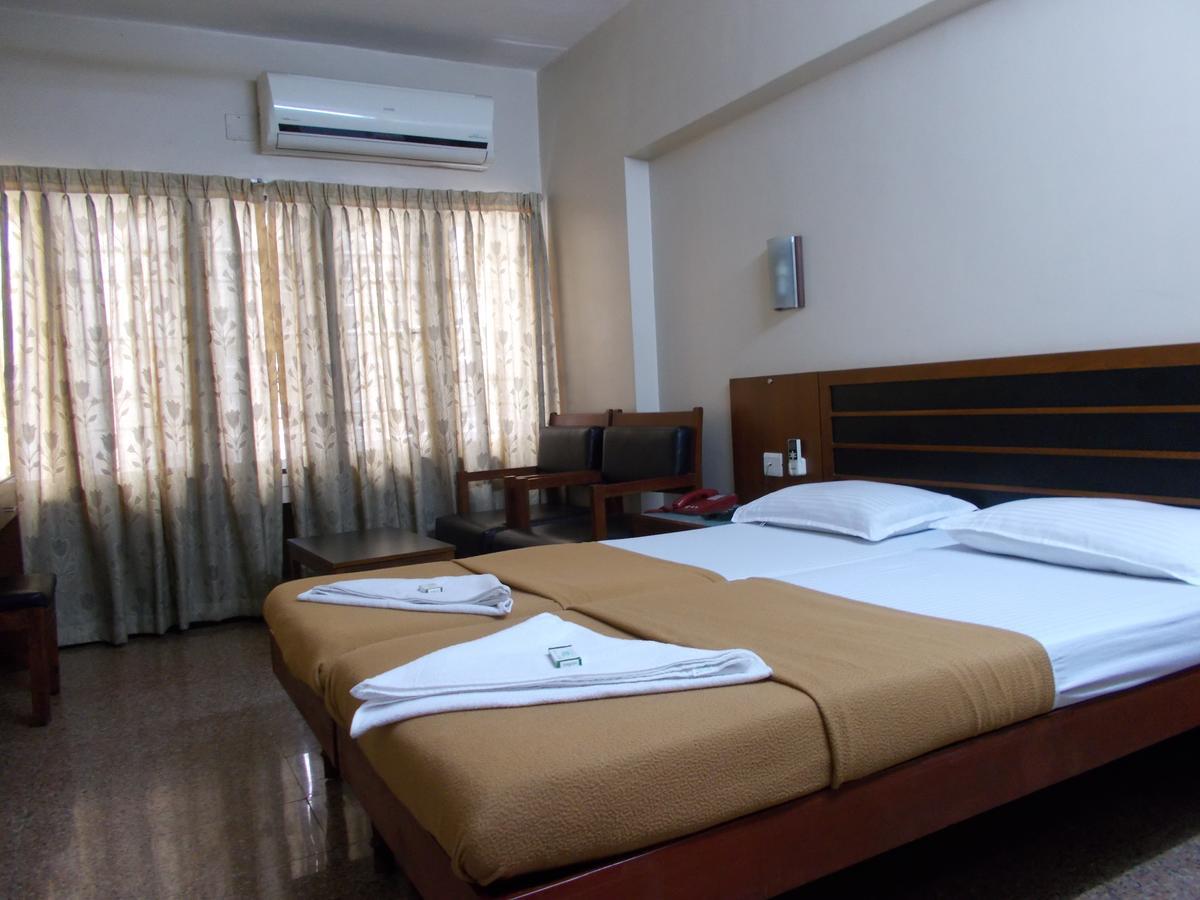 Biju'S Tourist Home Kochi Екстер'єр фото