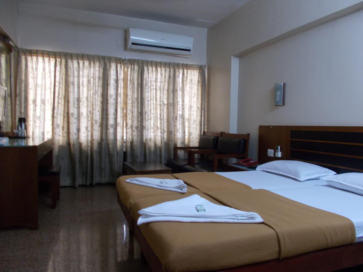 Biju'S Tourist Home Kochi Екстер'єр фото